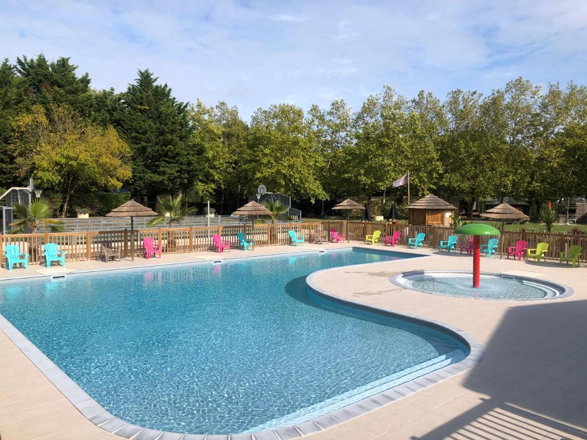 Camping Les Maraises Saint-Martin-de-Ré Exterior foto