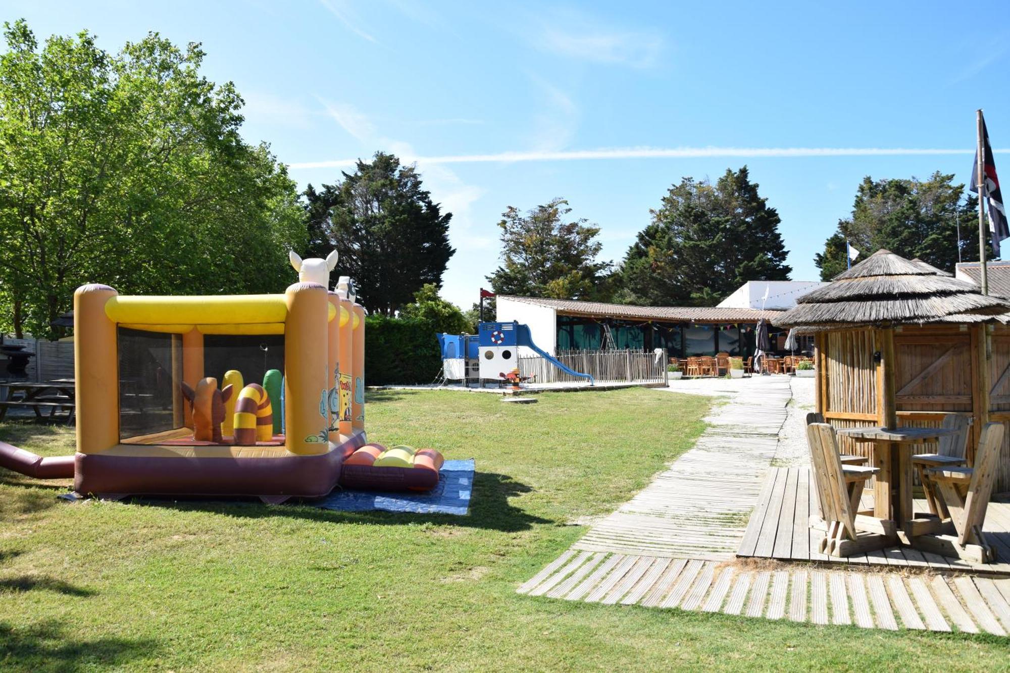 Camping Les Maraises Saint-Martin-de-Ré Exterior foto